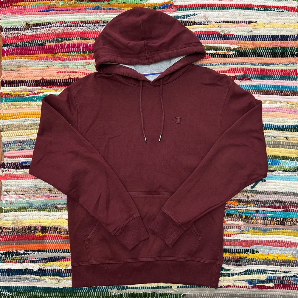 Champion Embroidered Logo Hoodie I Burgundy | Size M